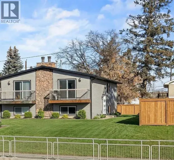 7006A Bowness Road NW, Calgary
