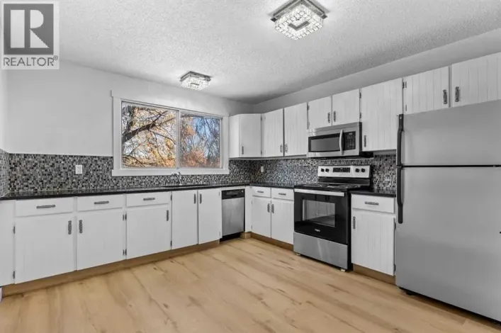 7006A Bowness Road NW, Calgary