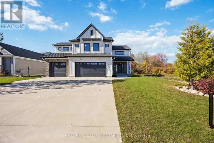 7007 BLUE COAST HEIGHTS, Plympton-Wyoming