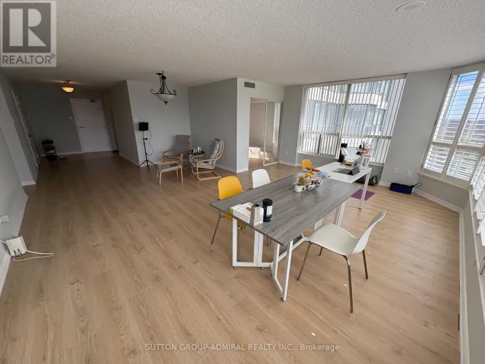 701 - 1 CLARK AVENUE W, Vaughan