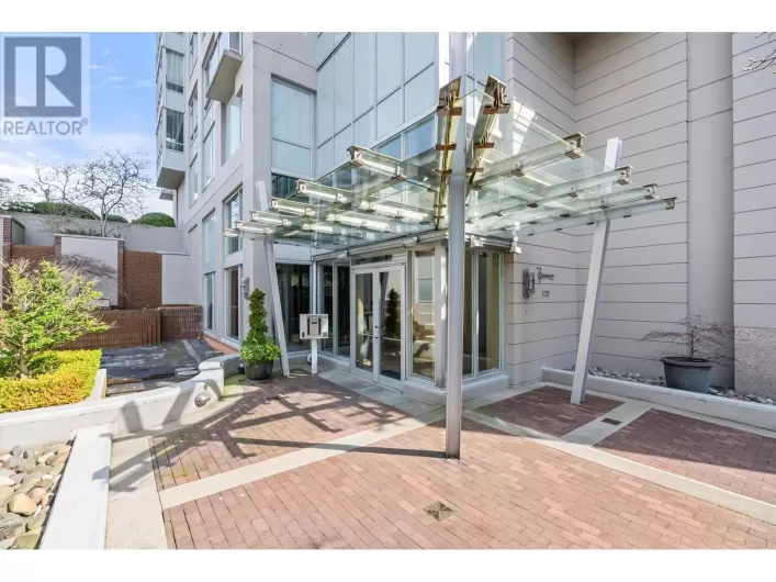 701 120 W 16TH STREET, North Vancouver