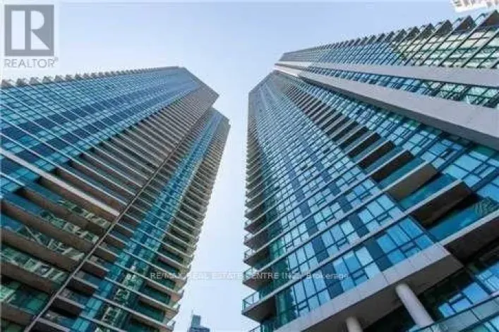 701 - 18 HARBOUR STREET, Toronto