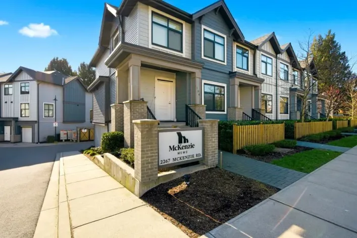 701 2267 MCKENZIE ROAD, Abbotsford