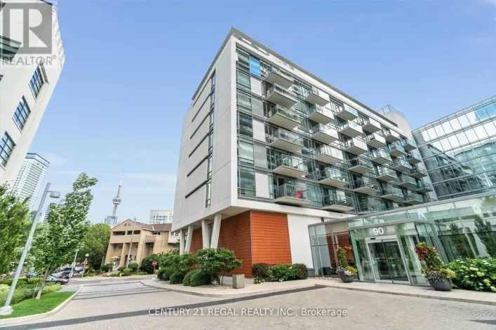 701 - 90 STADIUM ROAD, Toronto