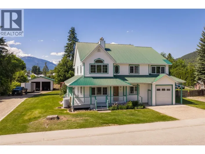 701 Edward Street, Revelstoke