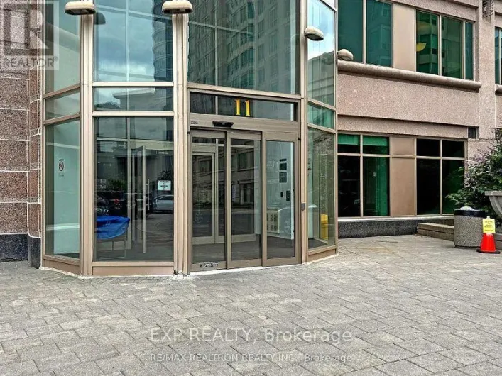 702 - 11 LEE CENTRE DRIVE, Toronto