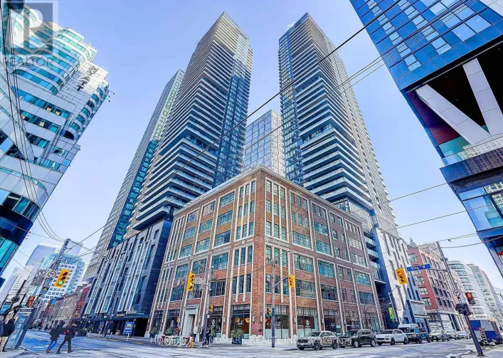 702 - 115 BLUE JAYS WAY, Toronto