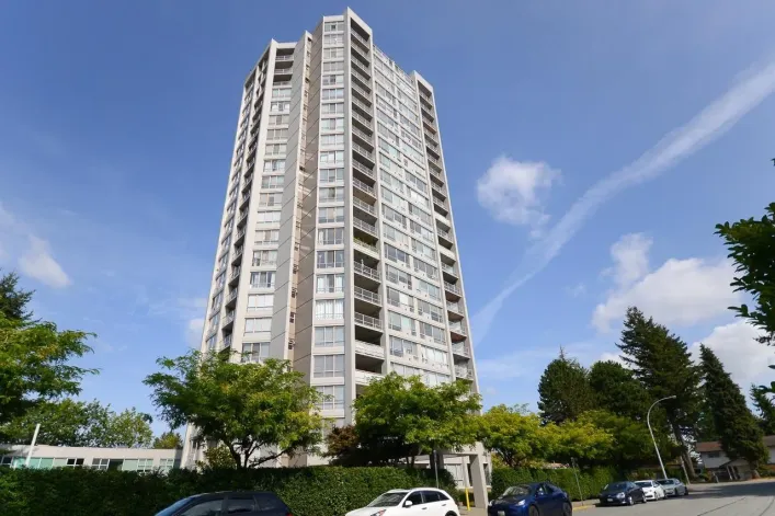 Apartment for sale: 702 14881 103A AVENUE, Surrey