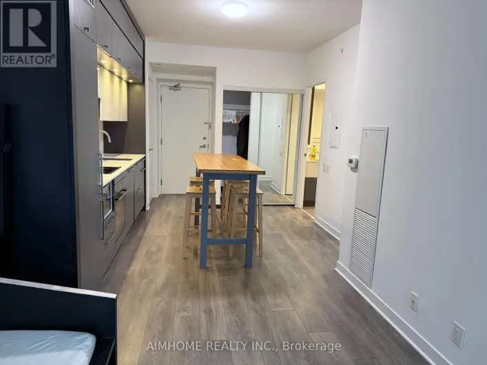 702 - 15 GRENVILLE STREET, Toronto