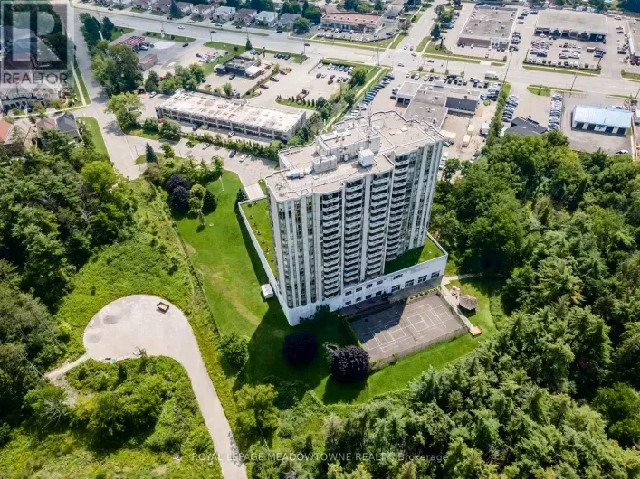 Apartment for sale: 702 - 20 MCFARLANE DRIVE, Halton Hills
