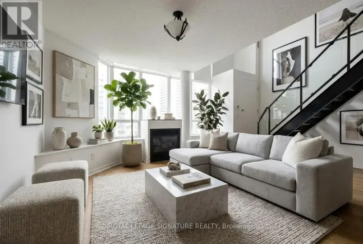 702 - 250 MANITOBA STREET, Toronto
