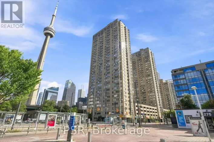 Apartment for sale: 702 - 270 QUEENS QUAY W, Toronto