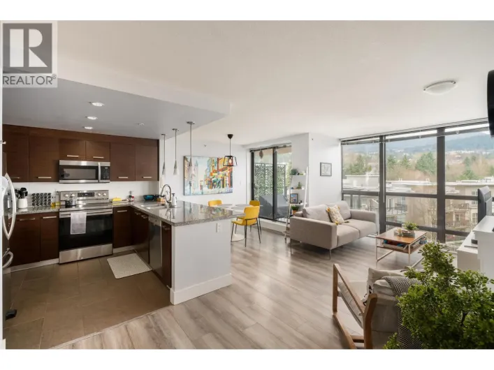 702 2959 GLEN DRIVE, Coquitlam
