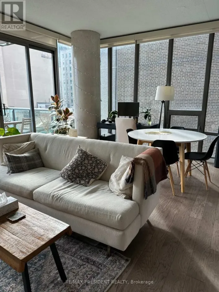 702 - 33 LOMBARD STREET, Toronto