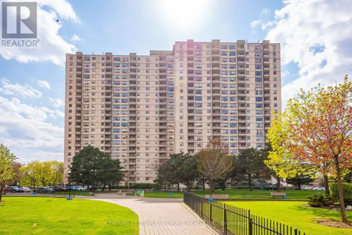 702 - 390 DIXON ROAD, Toronto