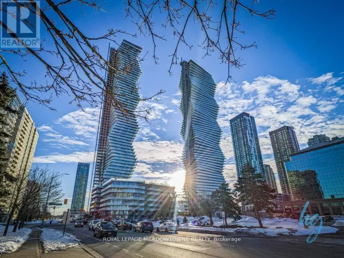 702 - 3900 CONFEDERATION PARKWAY, Mississauga