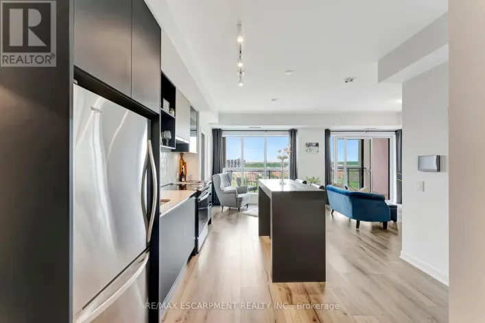 702 - 405 DUNDAS STREET W, Oakville