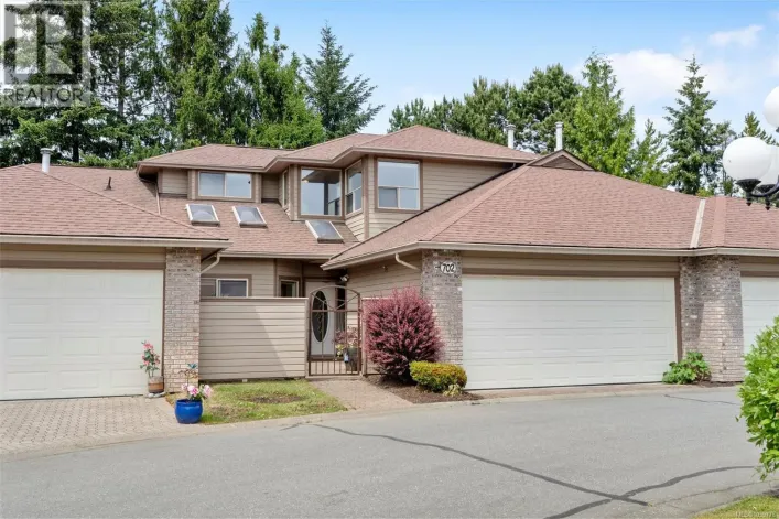 702 4515 Pipeline Rd, Saanich