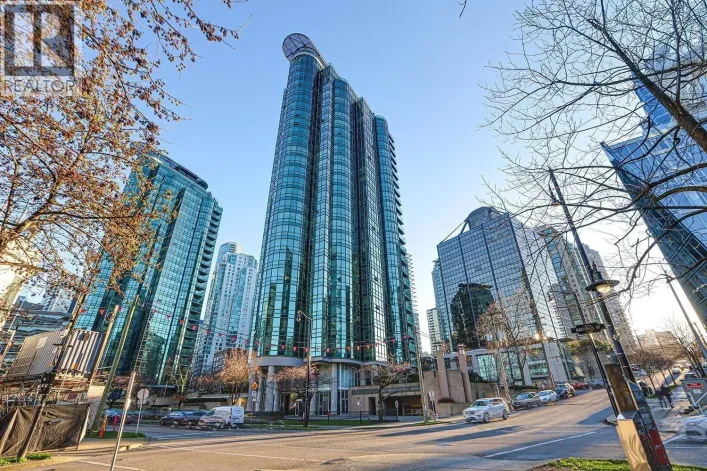 702 588 BROUGHTON STREET, Vancouver