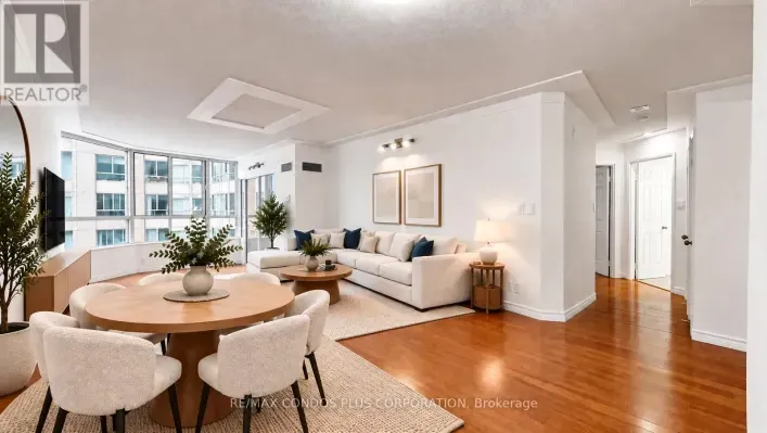 702 - 717 BAY STREET, Toronto