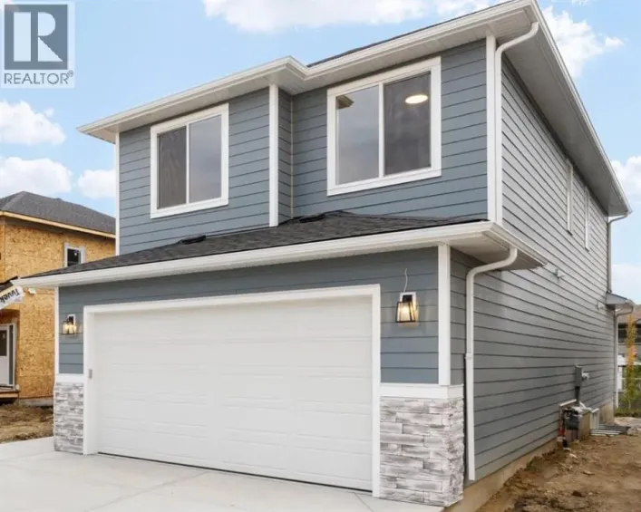 702 Mandalay Link, Carstairs