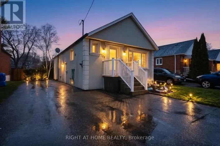 702 PHARMACY AVENUE, Toronto