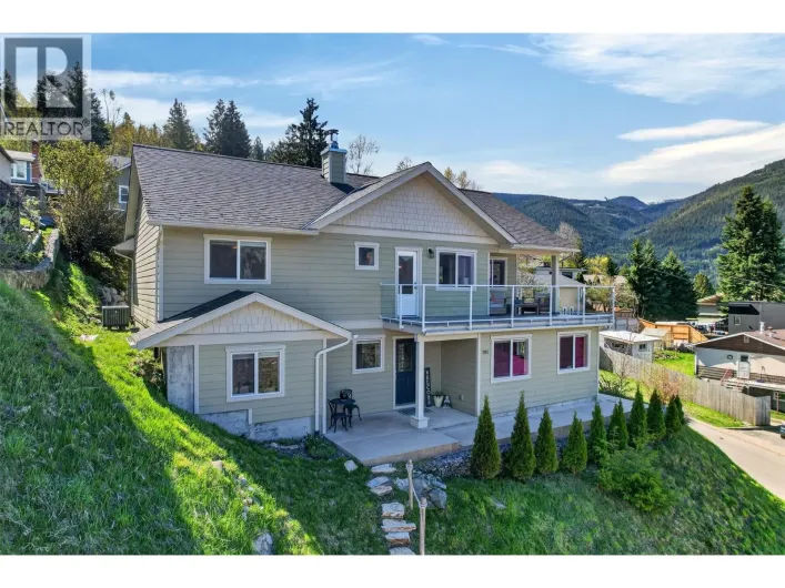 702 Richards Street, Nelson