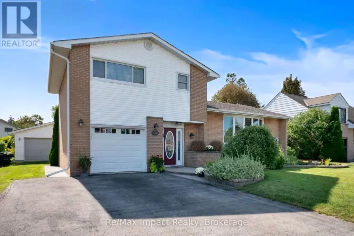 702 WESTDALE COURT, Oshawa