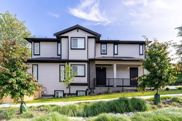 7028 205 AVENUE, Langley