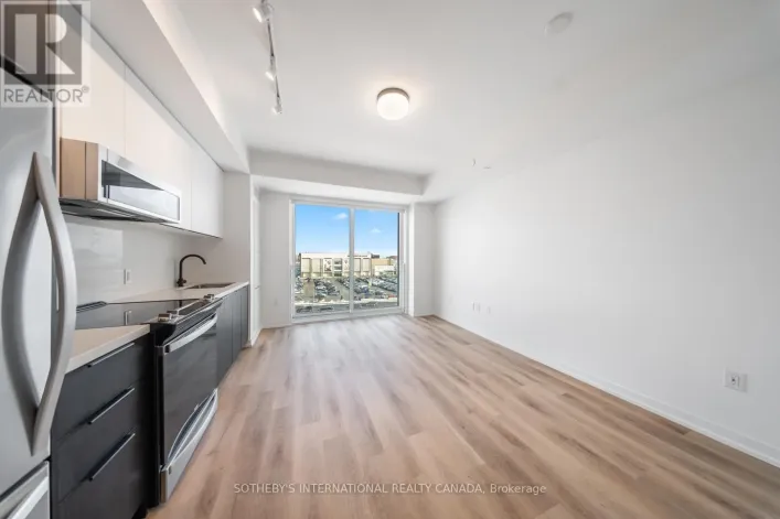 703 - 5 YORK GARDEN WAY, Toronto