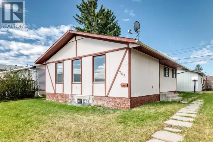 703 58 Street SE, Calgary