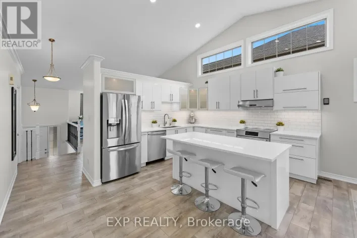 7032 KELLY DRIVE, Niagara Falls