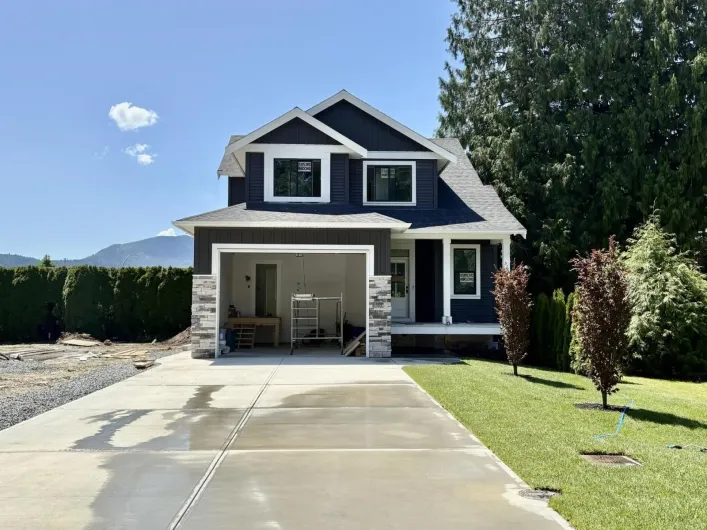 7033 EDEN DRIVE|Sardis West Vedder, Chilliwack