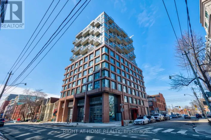 704 - 2 AUGUSTA AVENUE, Toronto
