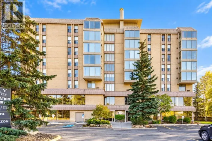 704, 4603 Varsity Drive NW, Calgary