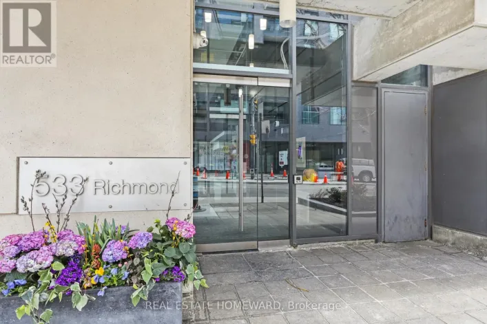 704 - 533 RICHMOND STREET W, Toronto