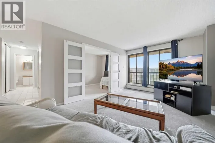 704, 718 12 Avenue SW, Calgary