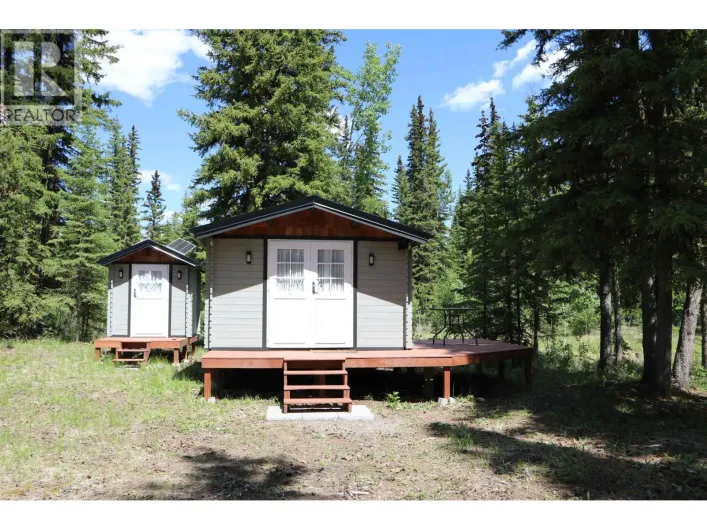 7041 BAKER ROAD, 100 Mile House