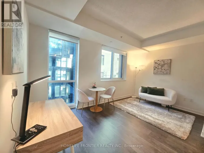 705 - 115 BLUE JAYS WAY, Toronto