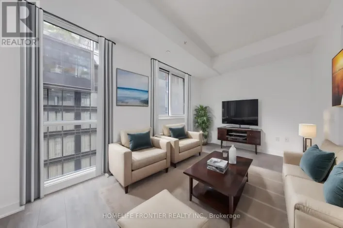 705 - 115 BLUE JAYS WAY, Toronto