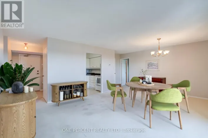 705 - 20 WILLIAM ROE BOULEVARD, Newmarket