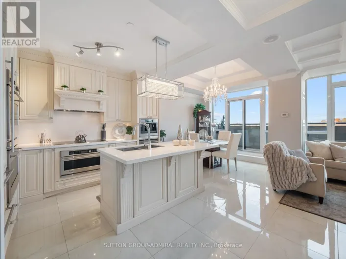 705 - 4700 HIGHWAY 7 ROAD, Vaughan