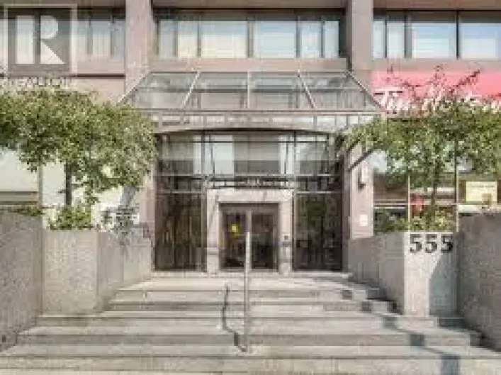 705 - 555 YONGE STREET, Toronto
