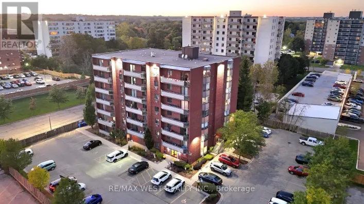 705 - 75 HUXLEY STREET, London South