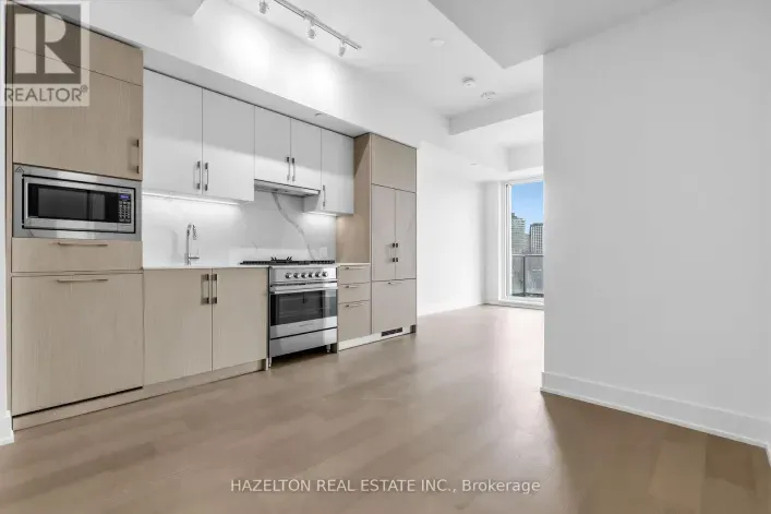 705 - 8 MANOR ROAD W, Toronto