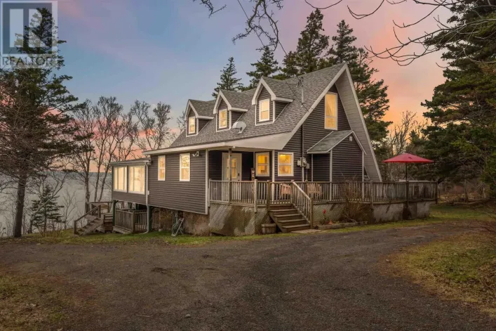 7055 Highway 101, Plympton