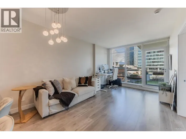 706 2008 ROSSER AVENUE, Burnaby