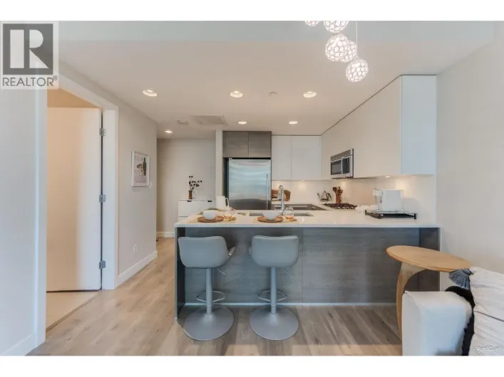 706 2008 ROSSER AVENUE, Burnaby