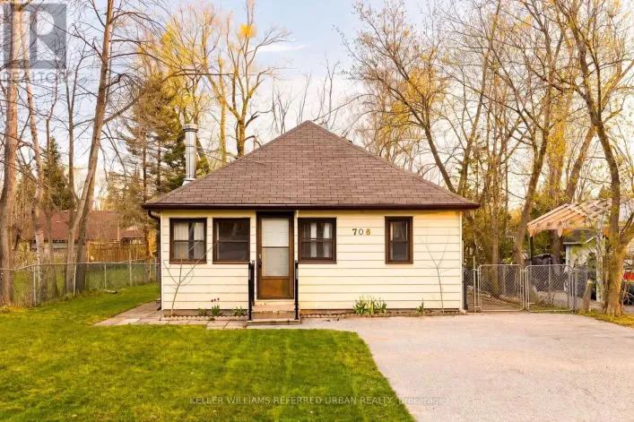 706 CHESTNUT STREET, Innisfil