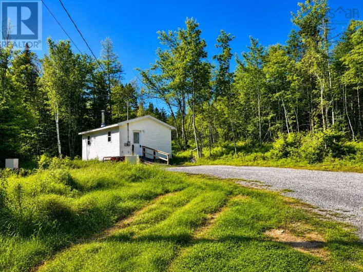 7064 West Bay Highway, Cape George